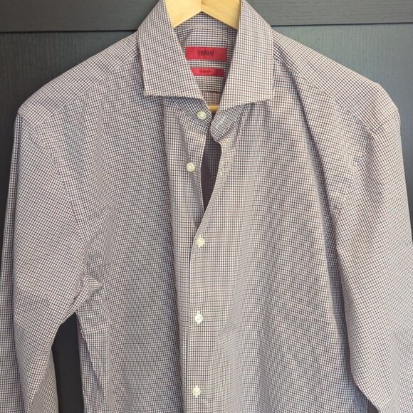 Hugo Boss Men's Sharp Fit Red White Gray Plaid Shirt - M Like New - Picture 8 of 8